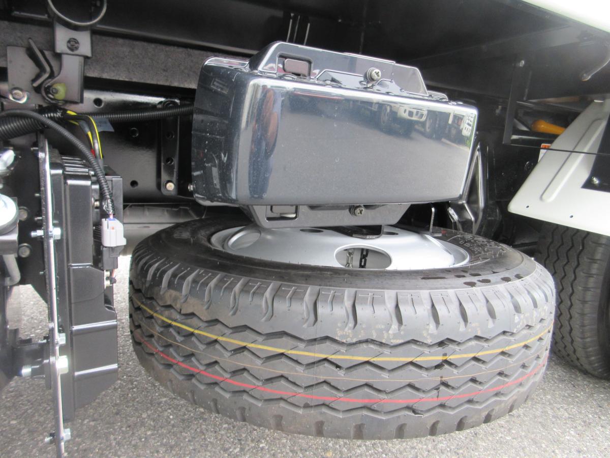 新明和 土砂ダンプ 5トン未満 積載2トン 5速 !!|中古トラックの販売・買取・査定のアイナビ