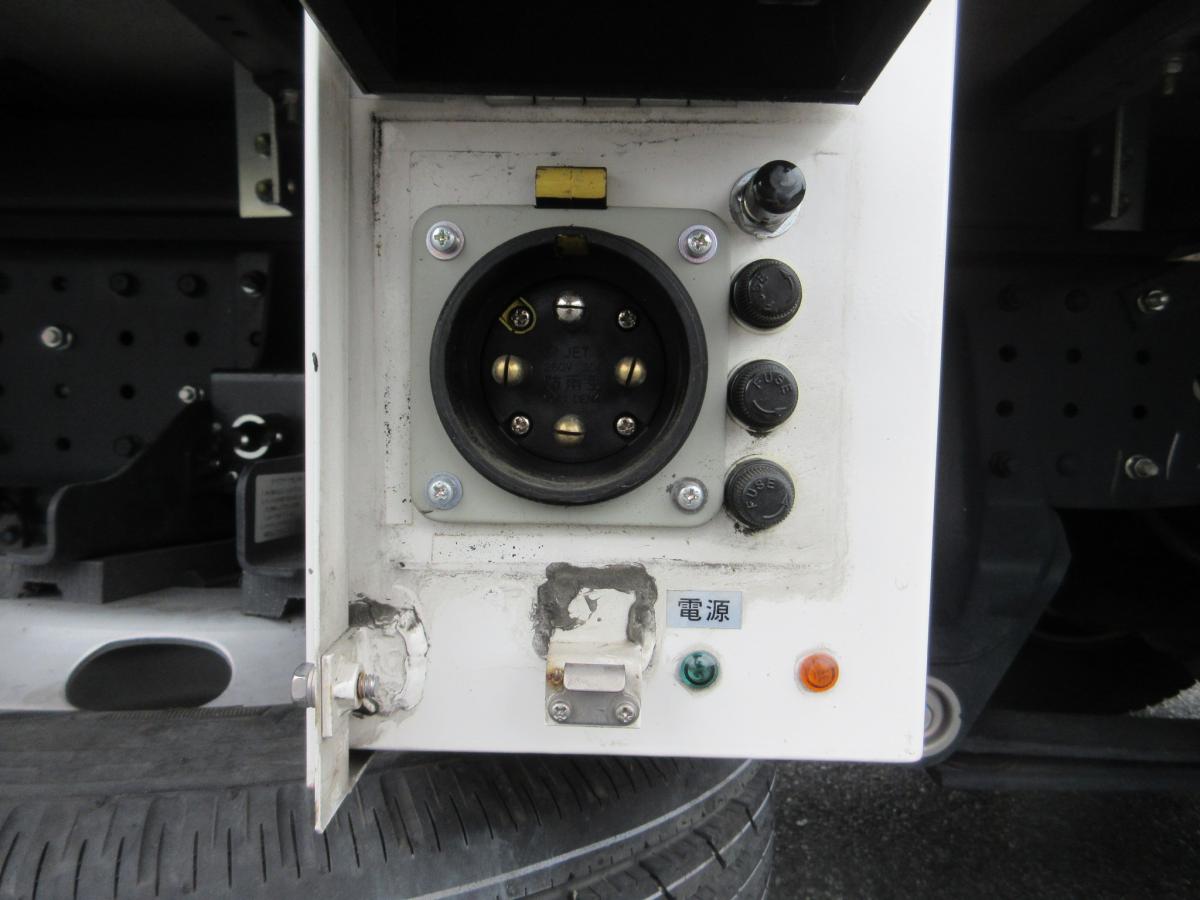 低温仕様 スタンバイ装置 冷蔵冷凍車 オートマチック !!|中古トラックの販売・買取・査定のアイナビ