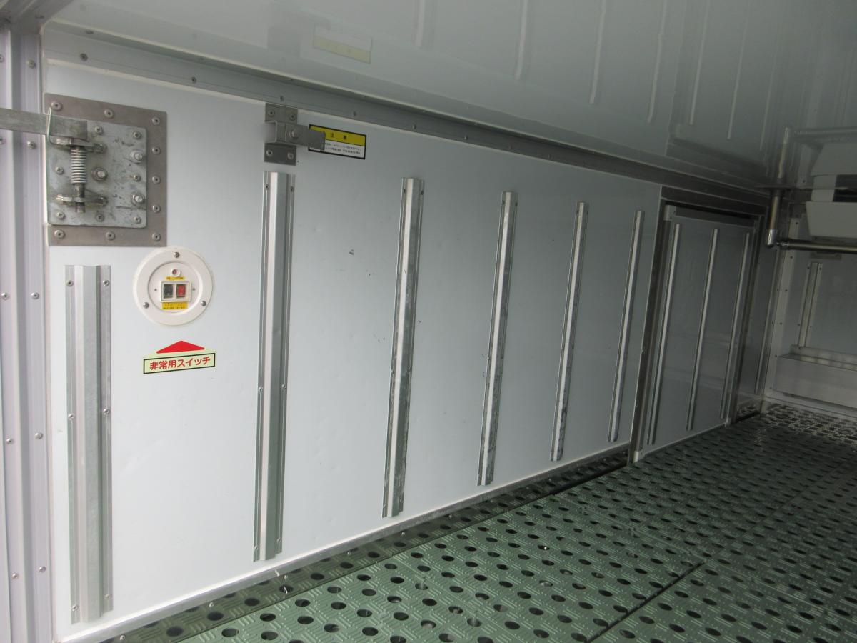 低温仕様 スタンバイ装置 冷蔵冷凍車 オートマチック !!|中古トラックの販売・買取・査定のアイナビ