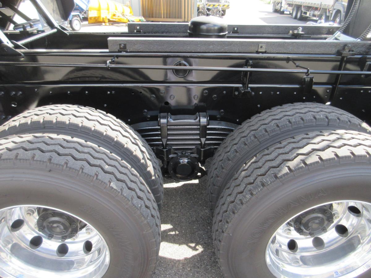 極東製 530×235 土砂ダンプ 自動シート !!|中古トラックの販売・買取・査定のアイナビ