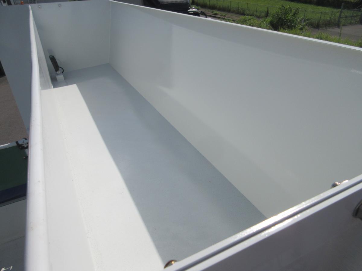 極東製 530×235 土砂ダンプ 自動シート !!|中古トラックの販売・買取・査定のアイナビ