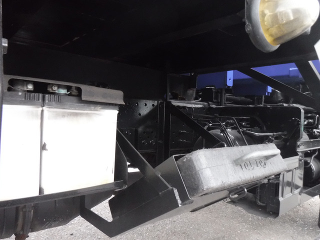 H.20年いすゞフォワードクレーンタダノ5段5.5ボディー|中古トラックの販売・買取・査定のアイナビ