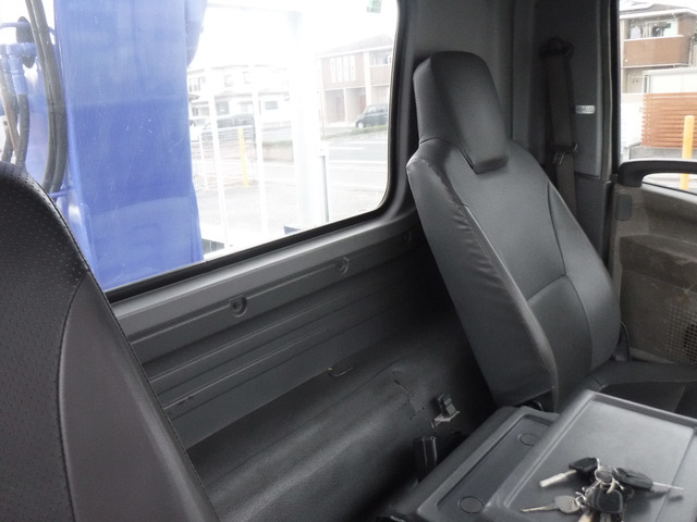 H.20年いすゞフォワードクレーンタダノ5段5.5ボディー|中古トラックの販売・買取・査定のアイナビ