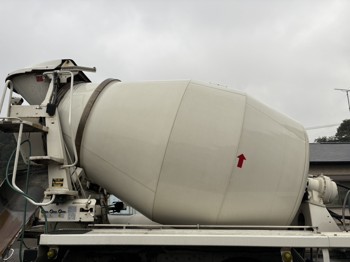 H30年式、スーパーグレート、コンクリートミキサー車、車検付|中古トラックの販売・買取・査定のアイナビ