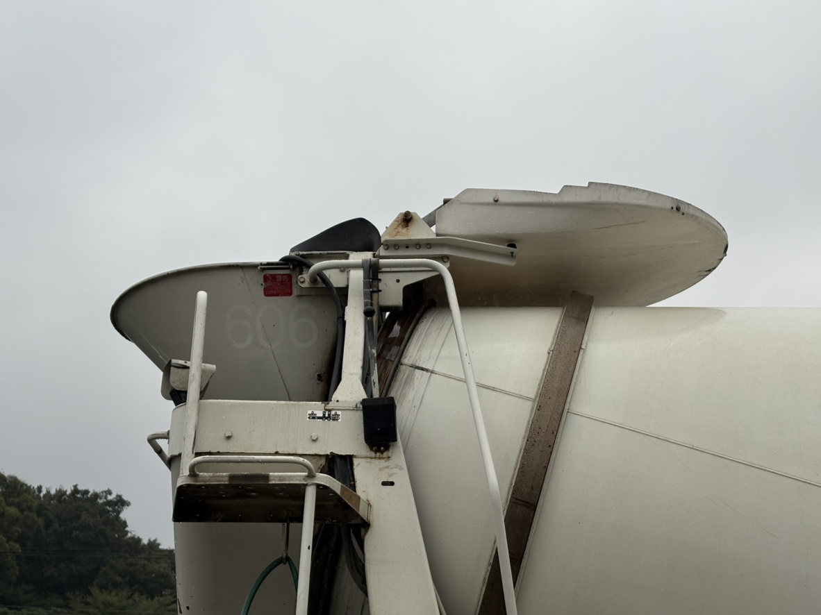 H30年式、スーパーグレート、コンクリートミキサー車、車検付|中古トラックの販売・買取・査定のアイナビ