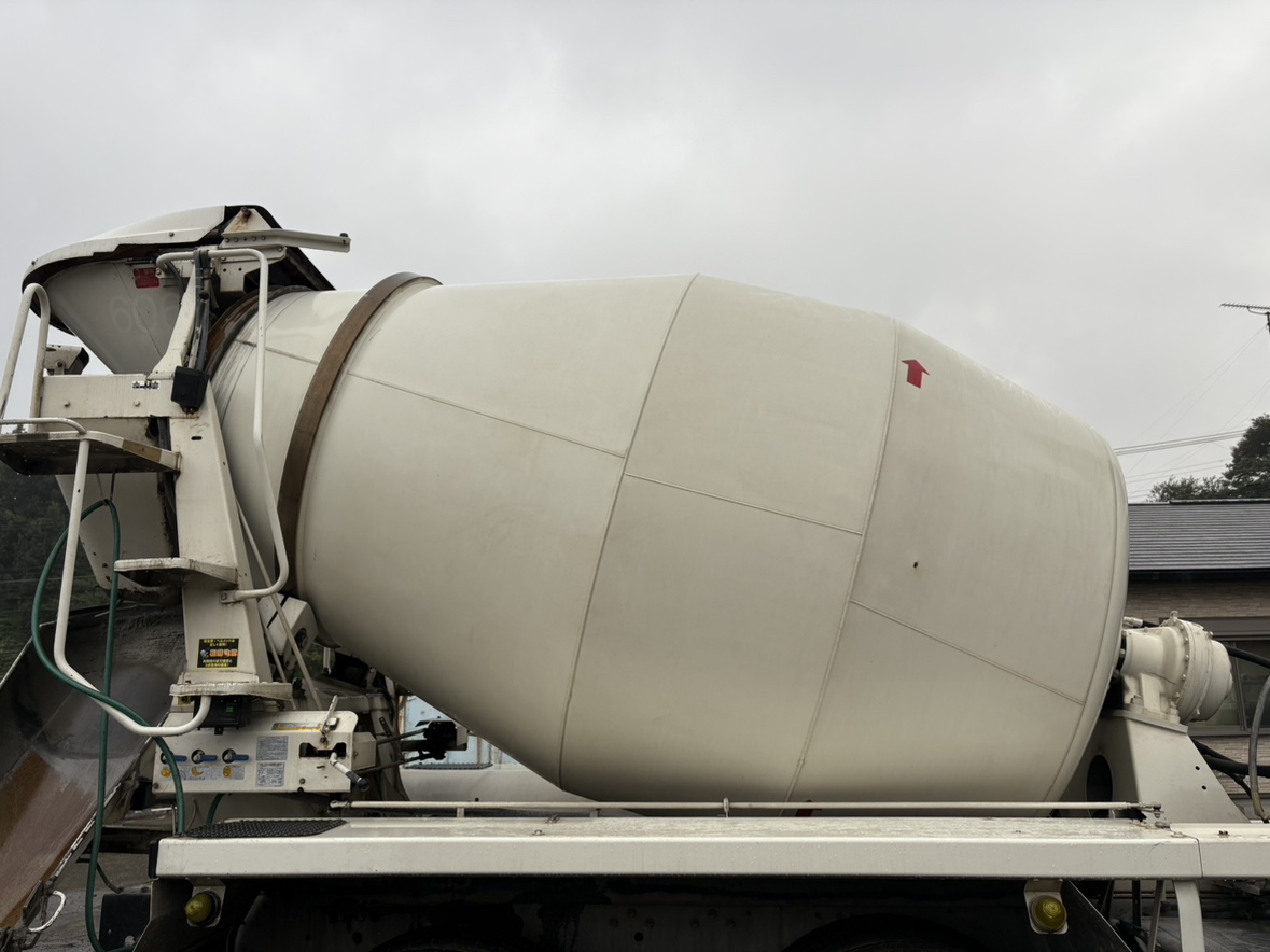 H30年式、スーパーグレート、コンクリートミキサー車、車検付|中古トラックの販売・買取・査定のアイナビ