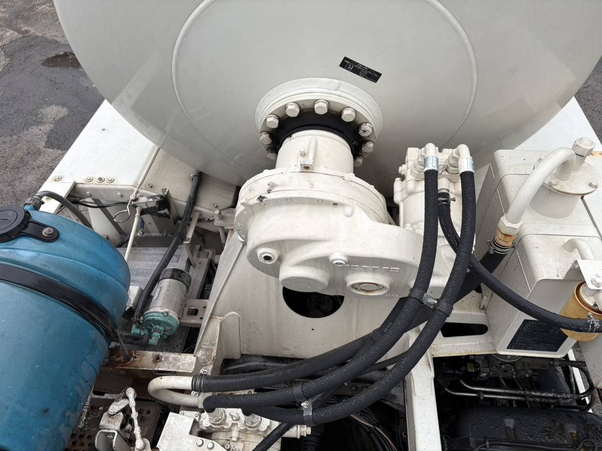 H30年式、スーパーグレート、コンクリートミキサー車、車検付|中古トラックの販売・買取・査定のアイナビ