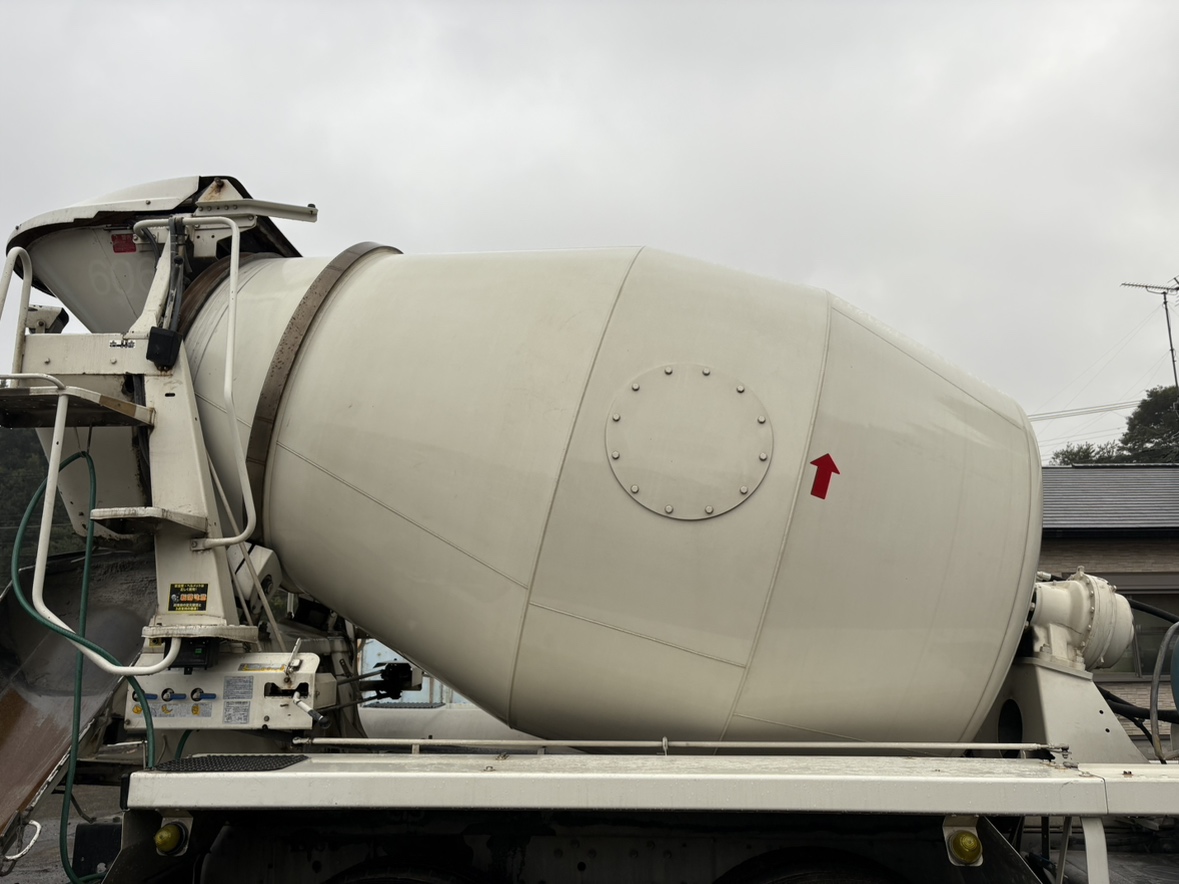 H30年式、スーパーグレート、コンクリートミキサー車、車検付|中古トラックの販売・買取・査定のアイナビ