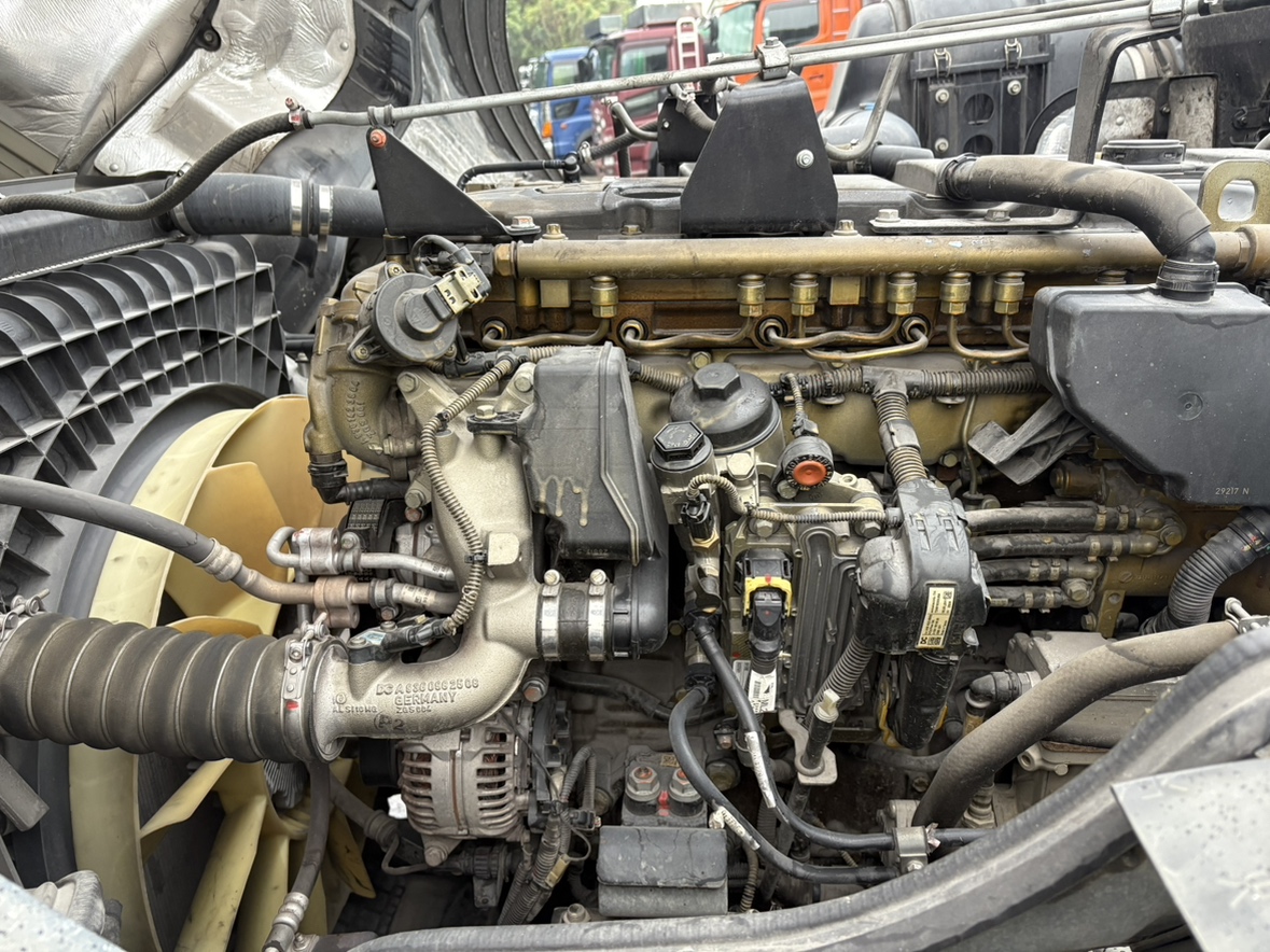 H30年式、スーパーグレート、コンクリートミキサー車、車検付|中古トラックの販売・買取・査定のアイナビ