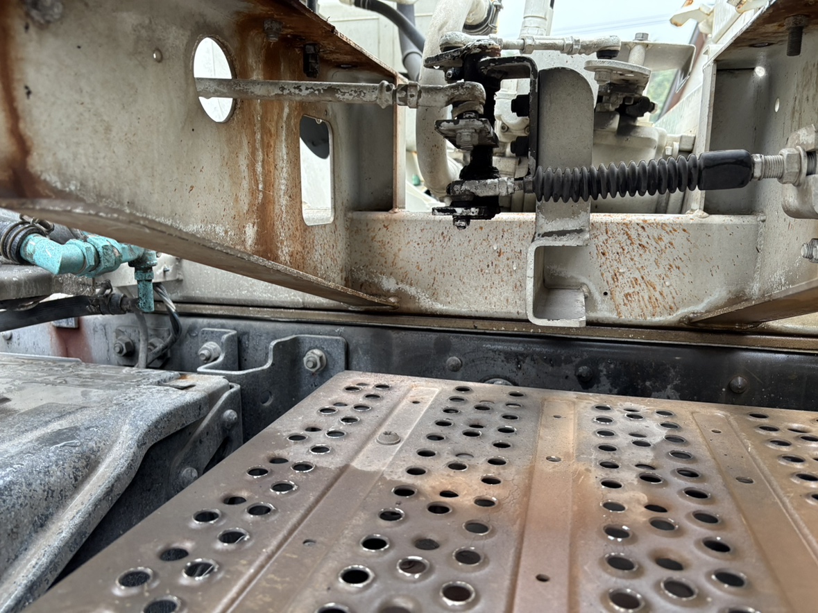 H30年式、スーパーグレート、コンクリートミキサー車、車検付|中古トラックの販売・買取・査定のアイナビ