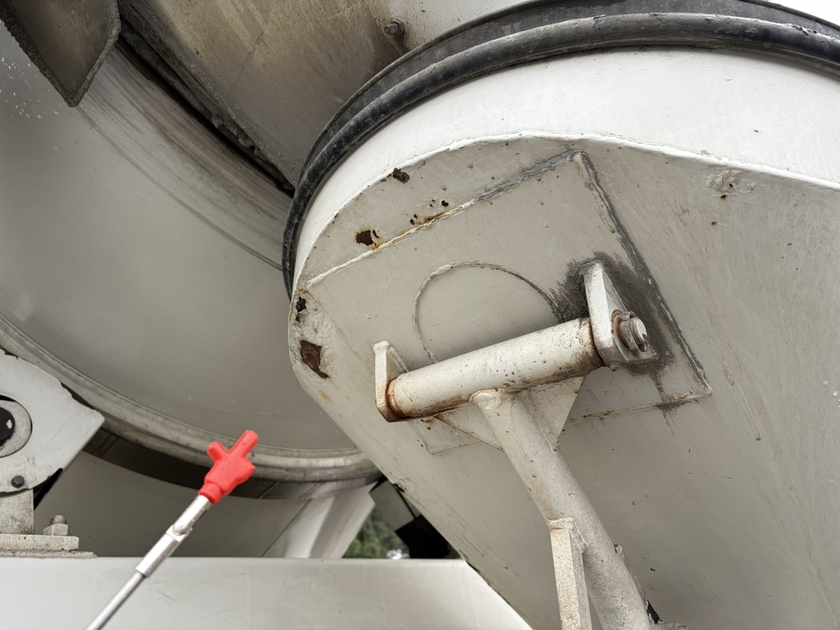 H30年式、スーパーグレート、コンクリートミキサー車、車検付|中古トラックの販売・買取・査定のアイナビ