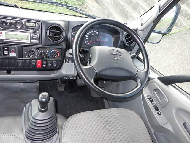 日野 平成31年式 ドライバン サイドスライドドア|中古トラックの販売・買取・査定のアイナビ