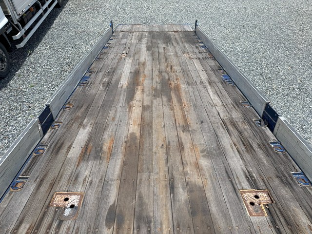 平成18年式☆日野プロフィア セフティーローダー|中古トラックの販売・買取・査定のアイナビ