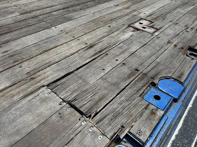 平成18年式☆日野プロフィア セフティーローダー|中古トラックの販売・買取・査定のアイナビ