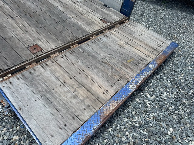 平成18年式☆日野プロフィア セフティーローダー|中古トラックの販売・買取・査定のアイナビ