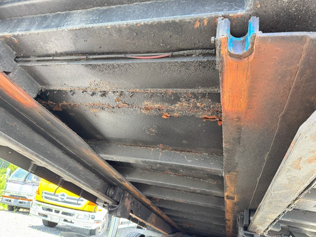 平成18年式☆日野プロフィア セフティーローダー|中古トラックの販売・買取・査定のアイナビ