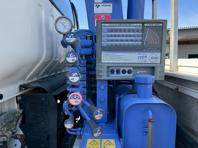 5段ラジコン★ワイド×ロング★3トン積載★6速マニュアル|中古トラックの販売・買取・査定のアイナビ