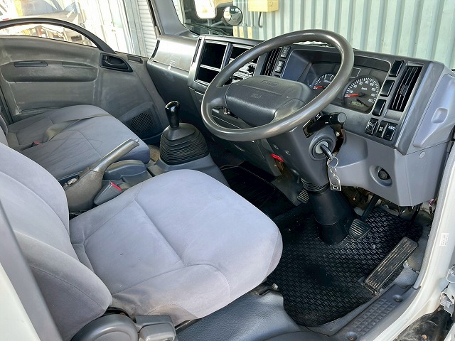 5段ラジコン★ワイド×ロング★3トン積載★6速マニュアル|中古トラックの販売・買取・査定のアイナビ