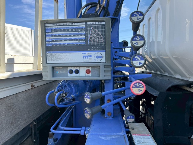 5段ラジコン★ワイド×ロング★3トン積載★6速マニュアル|中古トラックの販売・買取・査定のアイナビ