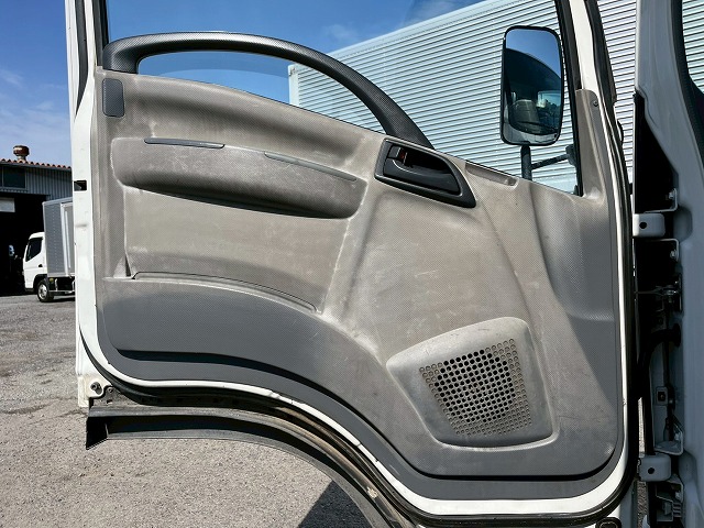 5段ラジコン★ワイド×ロング★3トン積載★6速マニュアル|中古トラックの販売・買取・査定のアイナビ