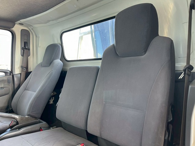 5段ラジコン★ワイド×ロング★3トン積載★6速マニュアル|中古トラックの販売・買取・査定のアイナビ