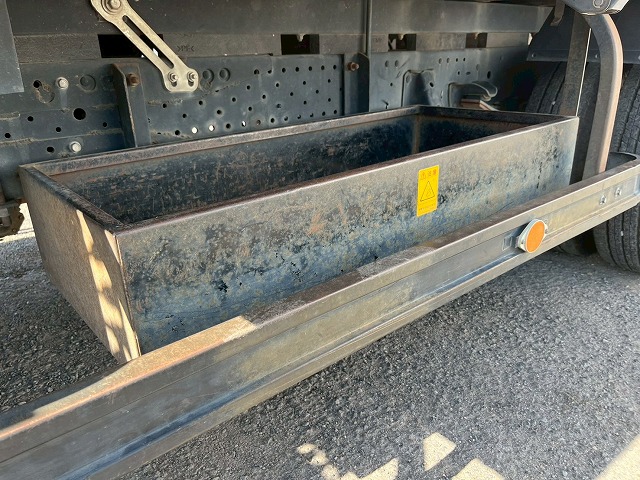 5段ラジコン★ワイド×ロング★3トン積載★6速マニュアル|中古トラックの販売・買取・査定のアイナビ