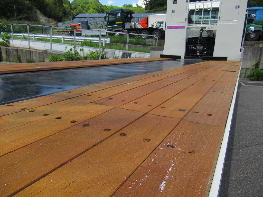 四国車体 ウィンチ Rエアサス 自動あゆみ 380PS 7速|中古トラックの販売・買取・査定のアイナビ