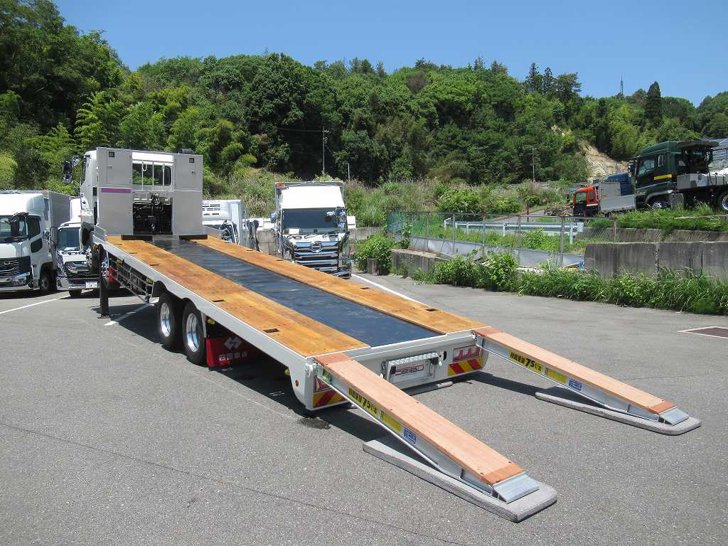 四国車体 ウィンチ Rエアサス 自動あゆみ 380PS 7速|中古トラックの販売・買取・査定のアイナビ