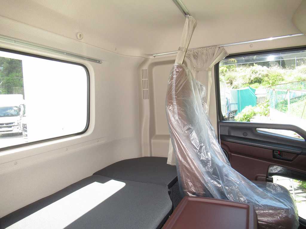 四国車体 ウィンチ Rエアサス 自動あゆみ 380PS 7速|中古トラックの販売・買取・査定のアイナビ