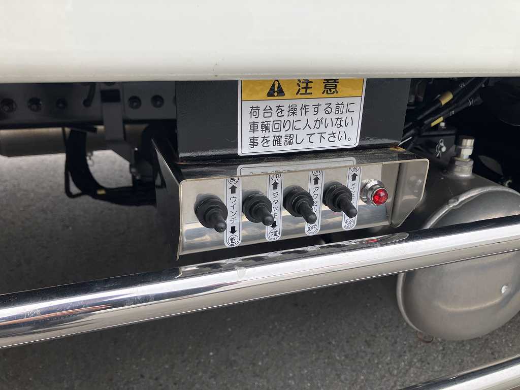 四国車体 ウィンチ Rエアサス 自動あゆみ 380PS 7速|中古トラックの販売・買取・査定のアイナビ