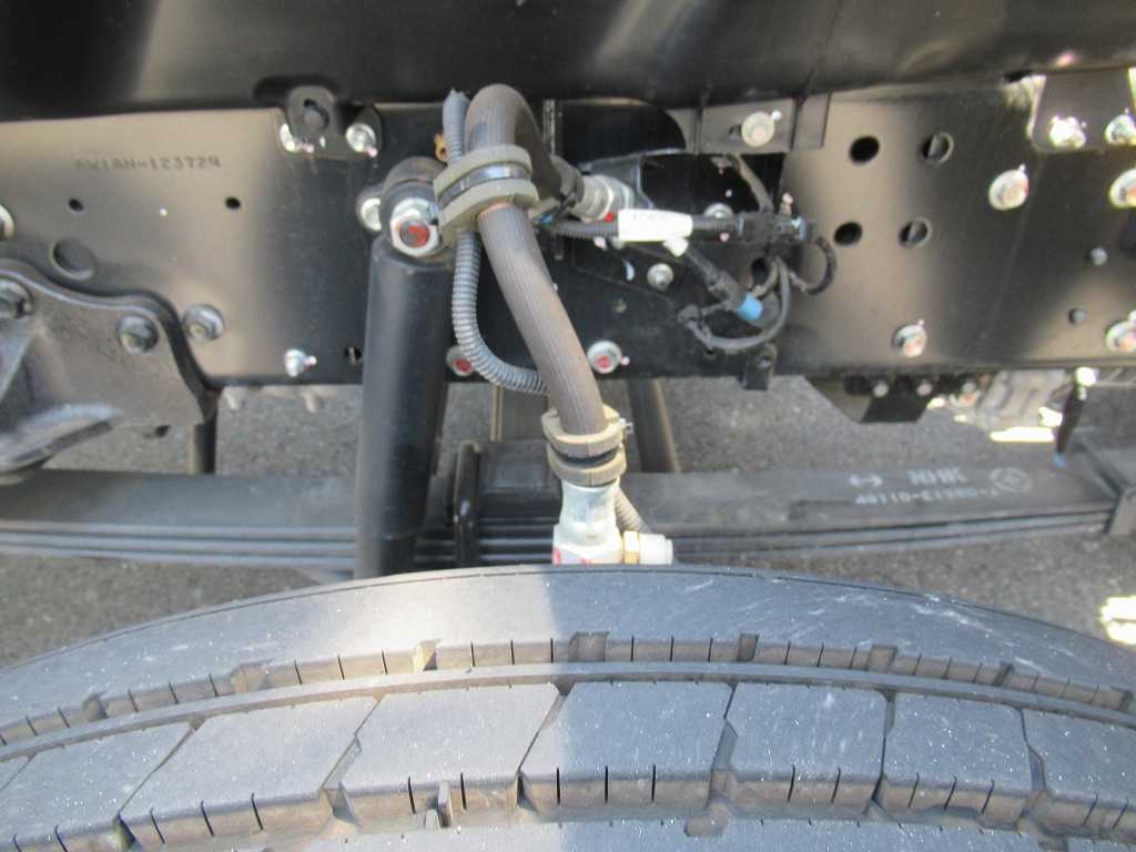 四国車体 ウィンチ Rエアサス 自動あゆみ 380PS 7速|中古トラックの販売・買取・査定のアイナビ