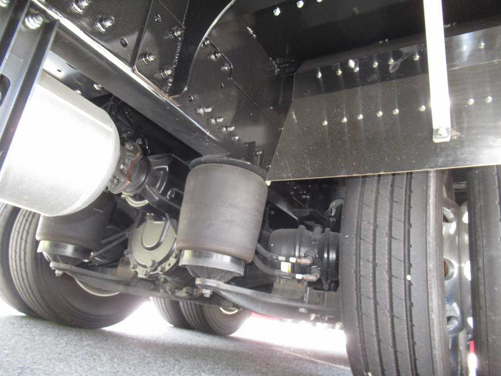 四国車体 ウィンチ Rエアサス 自動あゆみ 380PS 7速|中古トラックの販売・買取・査定のアイナビ