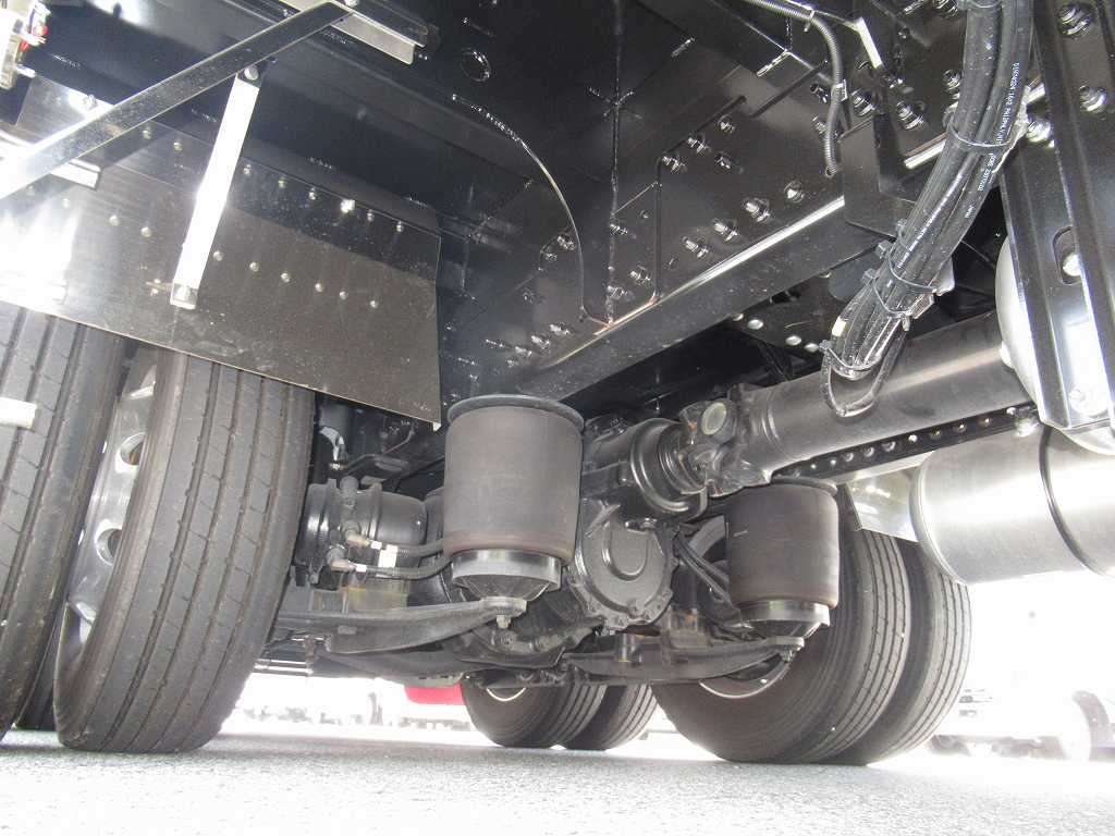 四国車体 ウィンチ Rエアサス 自動あゆみ 380PS 7速|中古トラックの販売・買取・査定のアイナビ