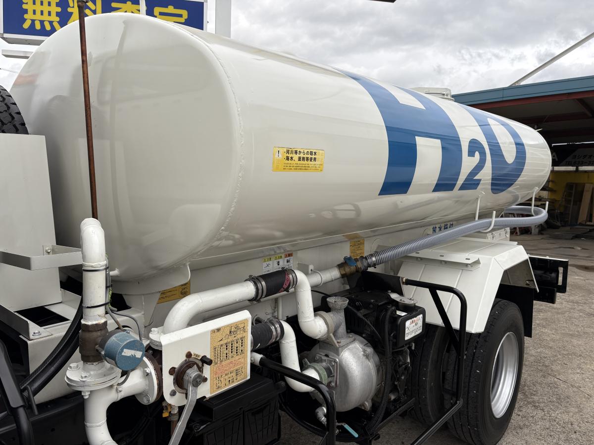 H24デュトロ 散水車|中古トラックの販売・買取・査定のアイナビ