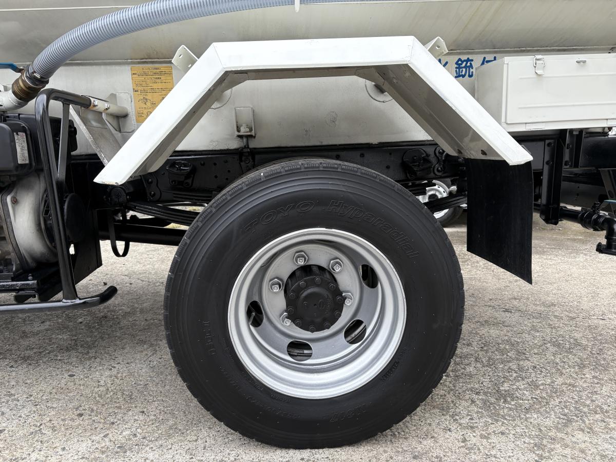 H24デュトロ 散水車|中古トラックの販売・買取・査定のアイナビ