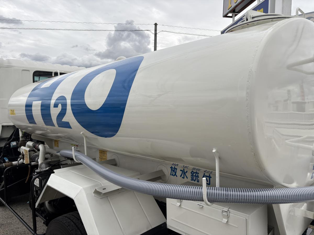 H24デュトロ 散水車|中古トラックの販売・買取・査定のアイナビ