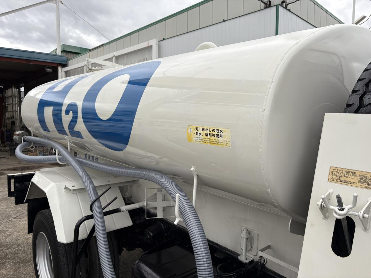 H24デュトロ 散水車|中古トラックの販売・買取・査定のアイナビ