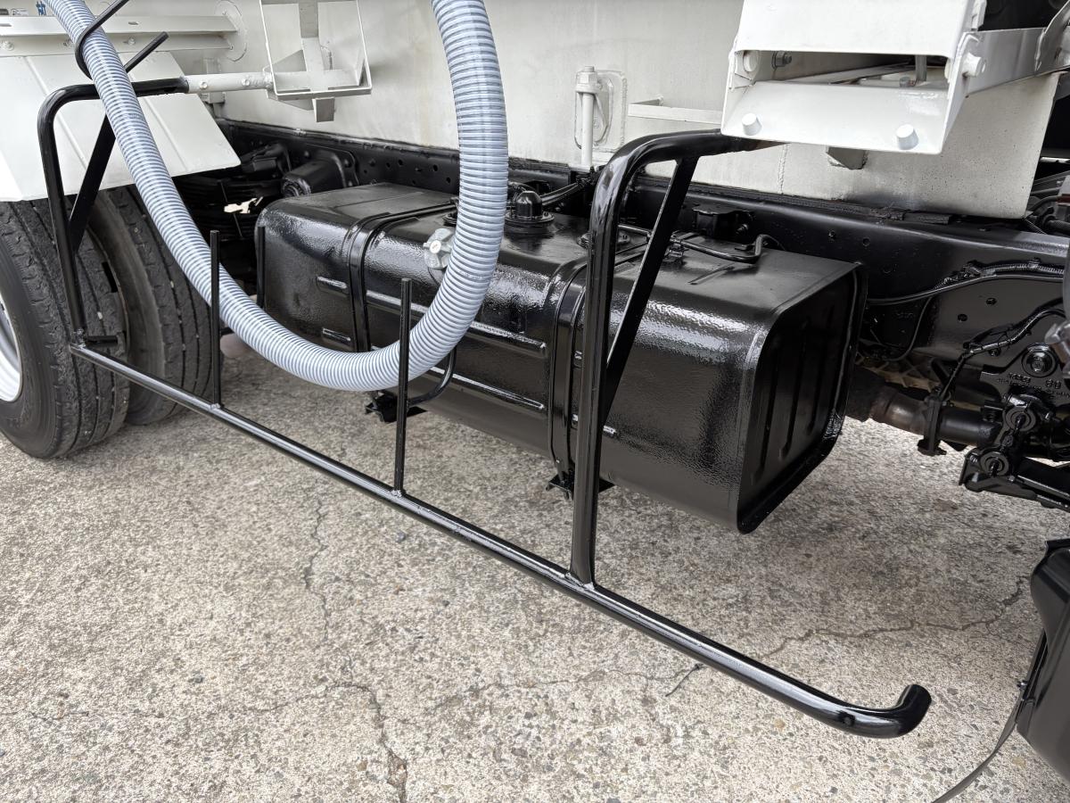 H24デュトロ 散水車|中古トラックの販売・買取・査定のアイナビ