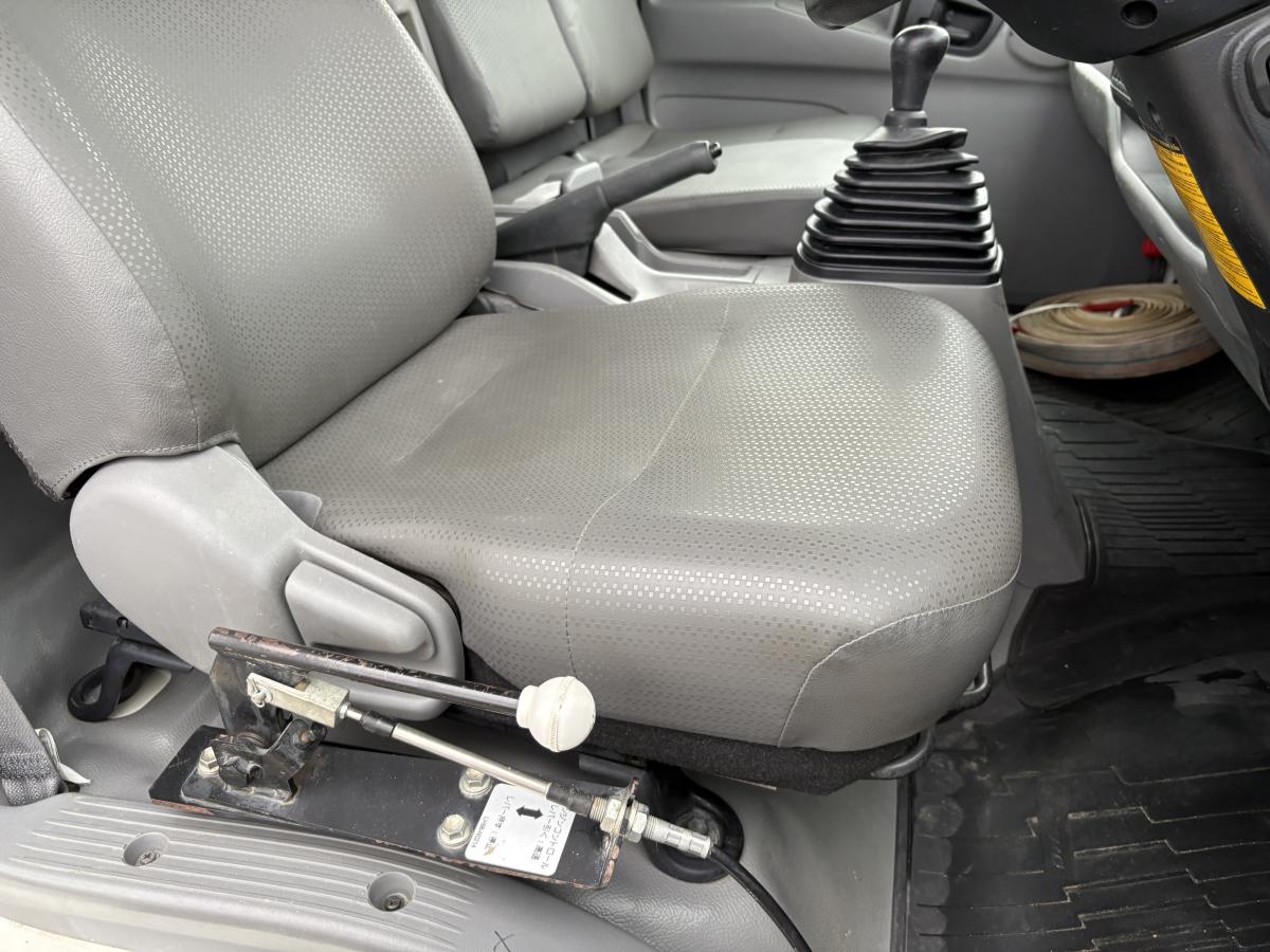 H24デュトロ 散水車|中古トラックの販売・買取・査定のアイナビ