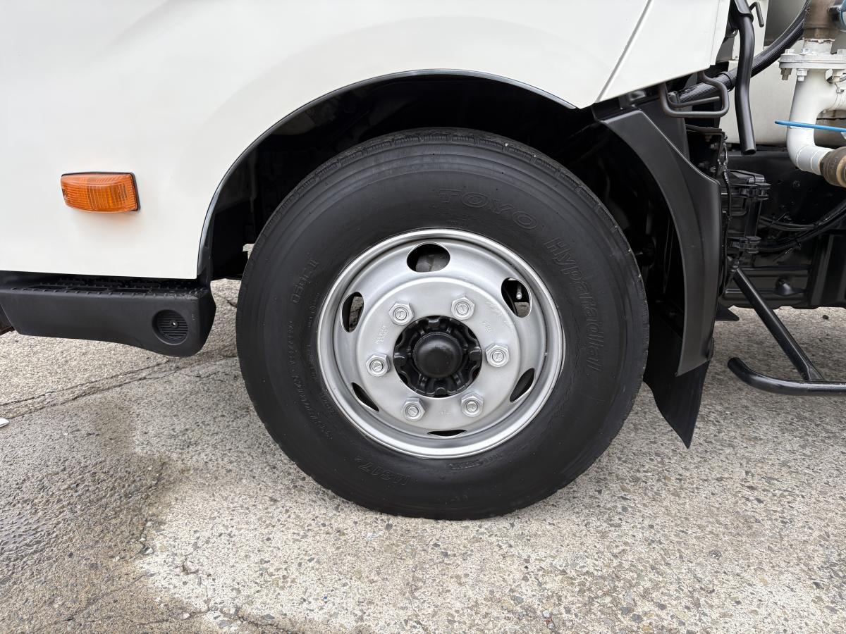 H24デュトロ 散水車|中古トラックの販売・買取・査定のアイナビ