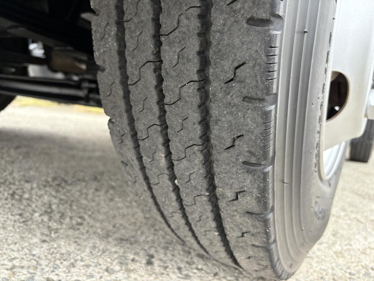 H24デュトロ 散水車|中古トラックの販売・買取・査定のアイナビ