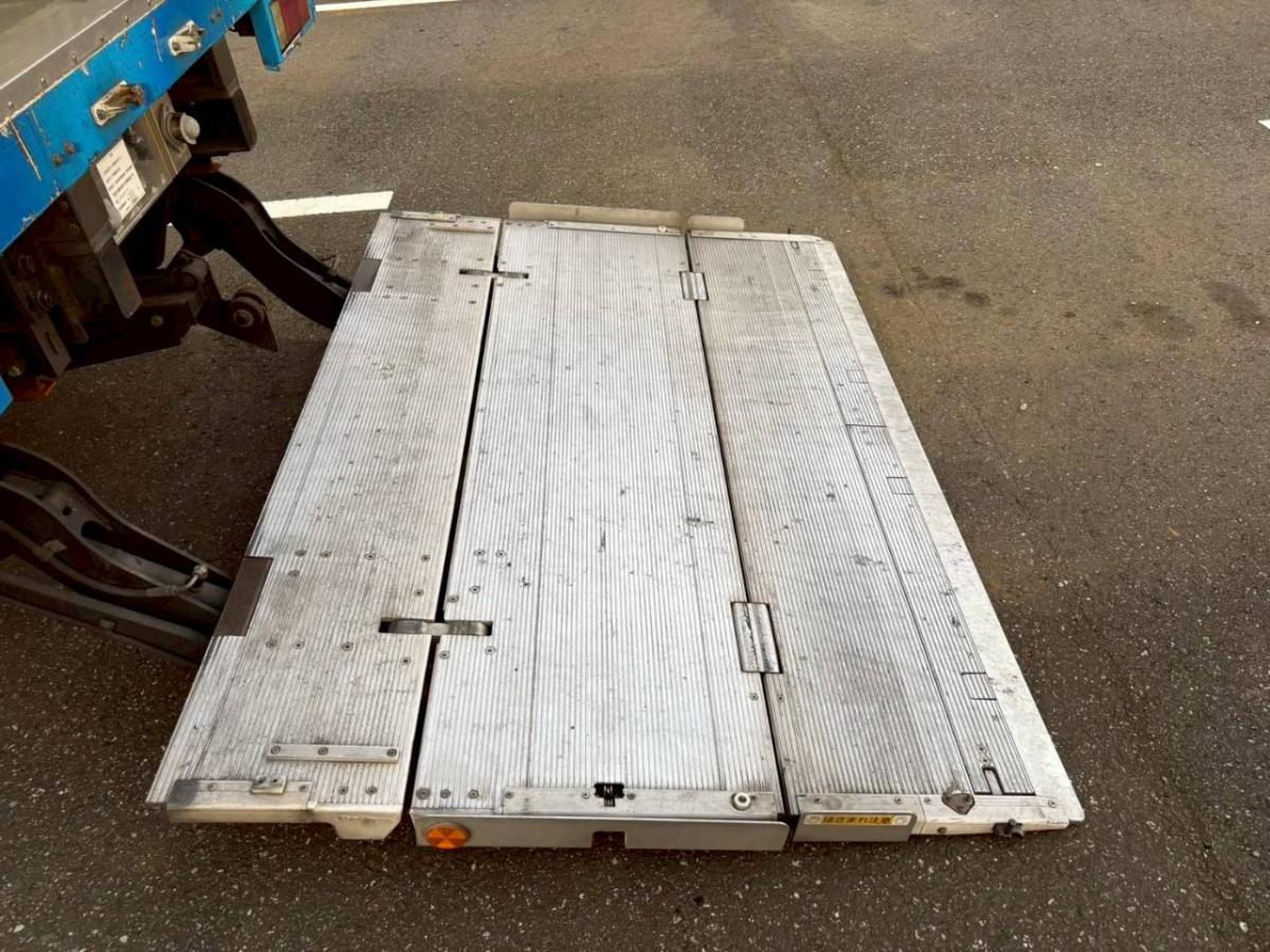 ワイドロング東プレ低温パワーゲート付きAT|中古トラックの販売・買取・査定のアイナビ