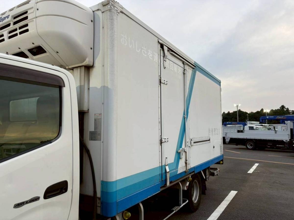 ワイドロング東プレ低温パワーゲート付きAT|中古トラックの販売・買取・査定のアイナビ