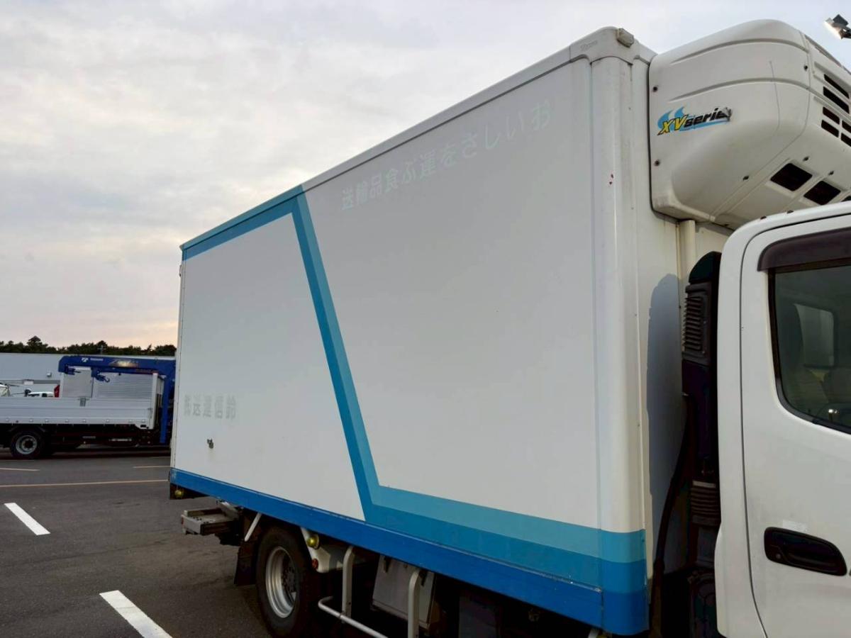 ワイドロング東プレ低温パワーゲート付きAT|中古トラックの販売・買取・査定のアイナビ