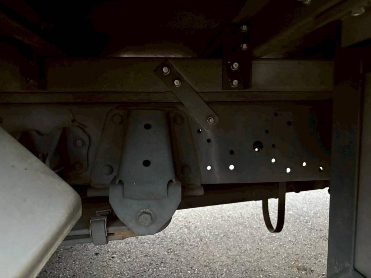 ワイドロング東プレ低温パワーゲート付きAT|中古トラックの販売・買取・査定のアイナビ