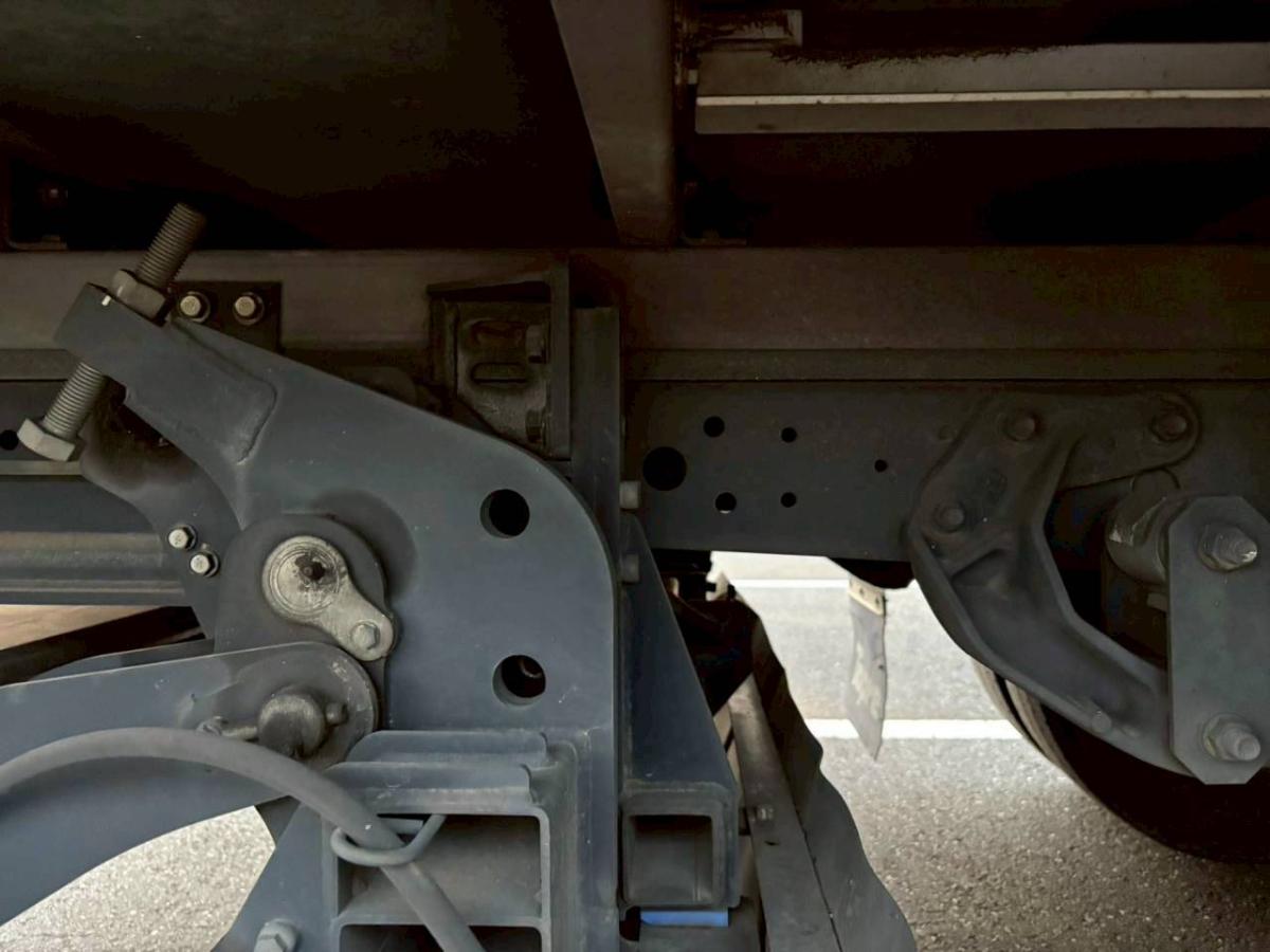 ワイドロング東プレ低温パワーゲート付きAT|中古トラックの販売・買取・査定のアイナビ