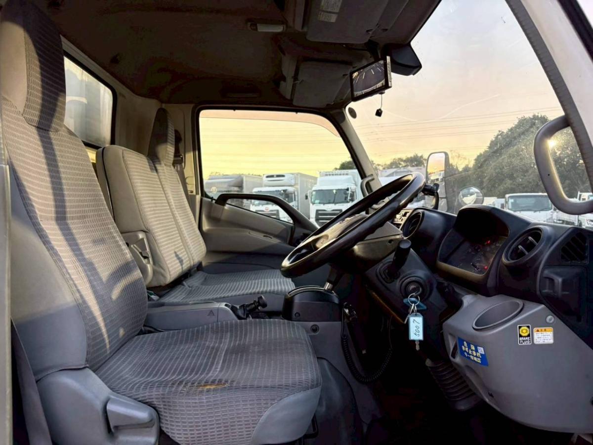 ワイドロング東プレ低温パワーゲート付きAT|中古トラックの販売・買取・査定のアイナビ