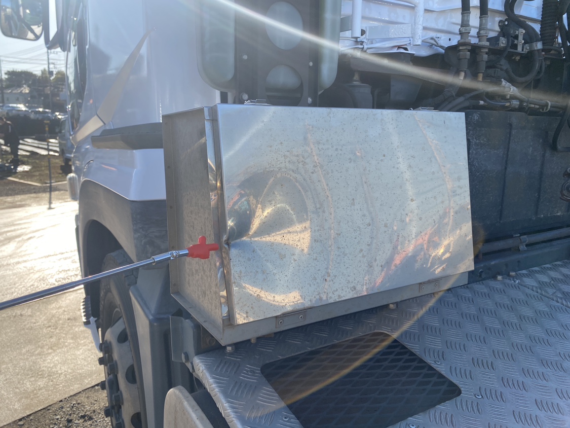 H28年式、スーパーグレート、ハイルーフトラクタ、車検付|中古トラックの販売・買取・査定のアイナビ