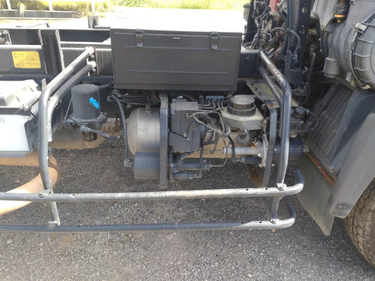 トヨタトヨエースタンクローリー 1層3.3KL 消防書類有り|中古トラックの販売・買取・査定のアイナビ