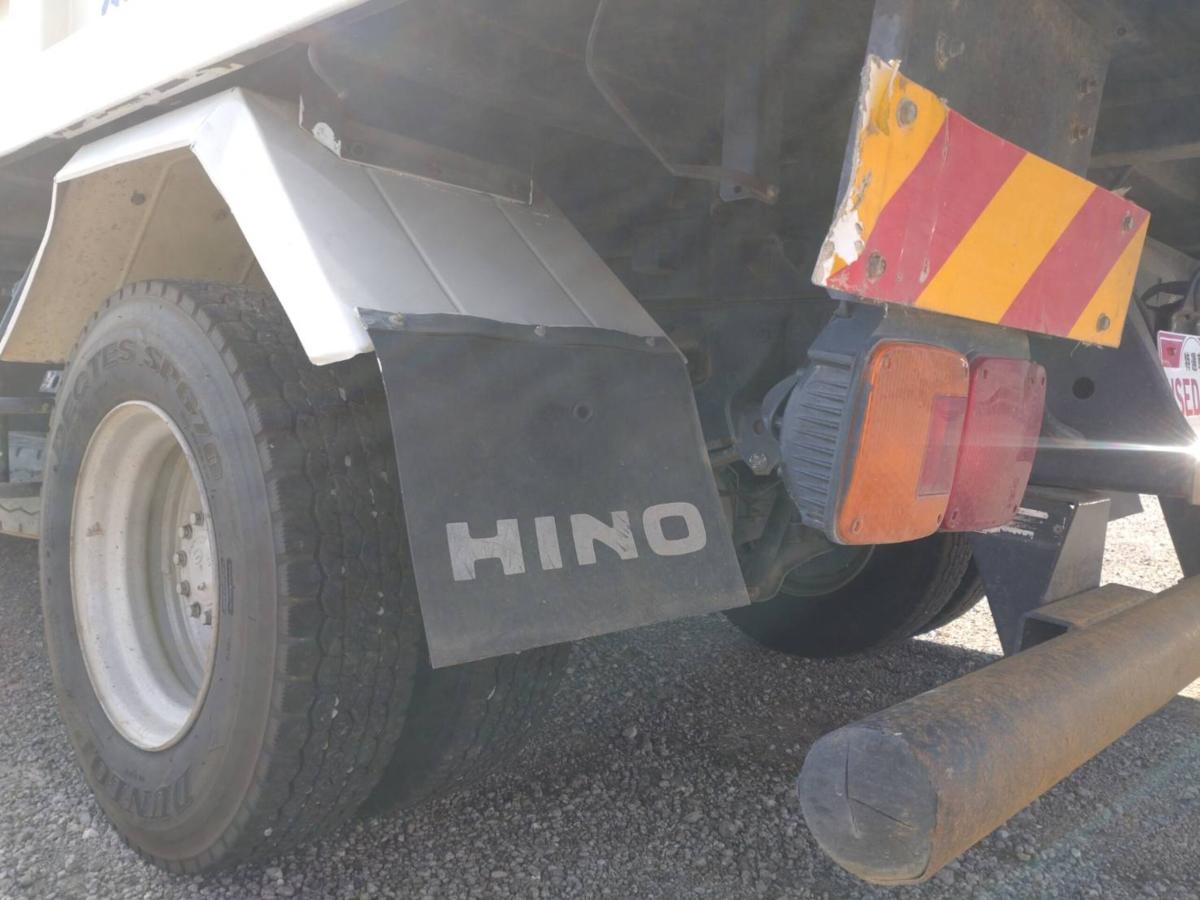 トヨタトヨエースタンクローリー 1層3.3KL 消防書類有り|中古トラックの販売・買取・査定のアイナビ